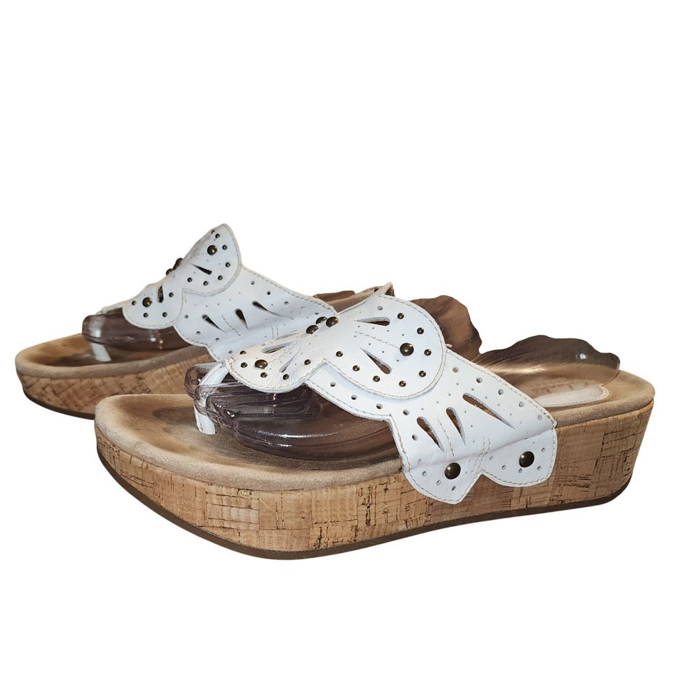 Clarks Artisan Womens 10 White Leather Studded Laser Cut Cork Wedge Sandals